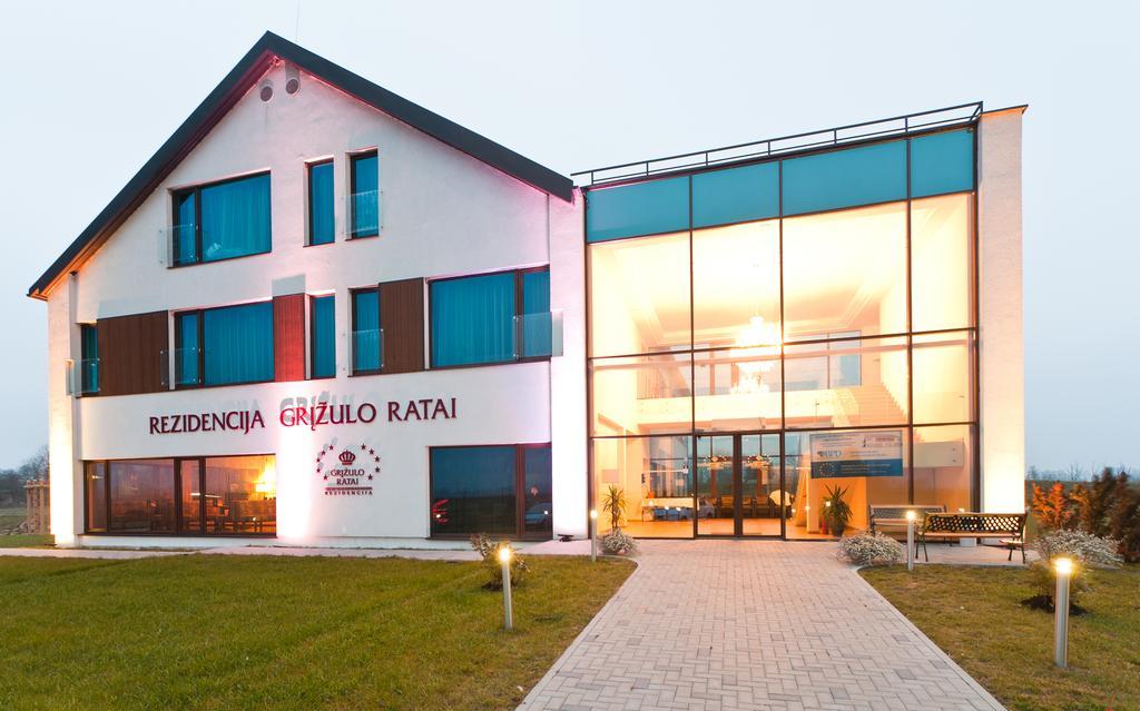 Rezidencija Grizulo Ratai Casa de hóspedes Sasnava Exterior foto