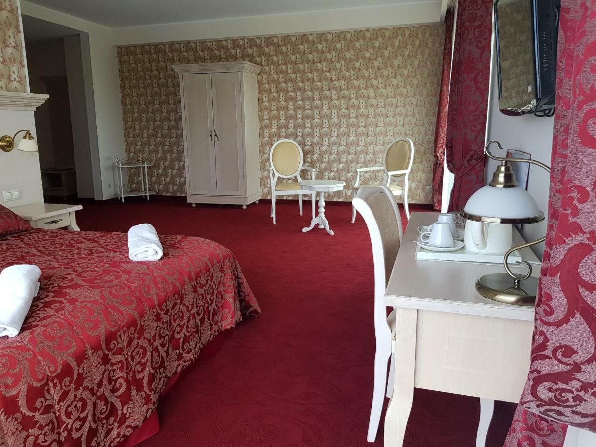 Rezidencija Grizulo Ratai Casa de hóspedes Sasnava Exterior foto