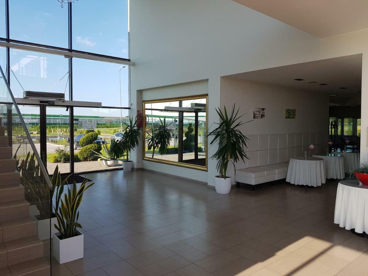Rezidencija Grizulo Ratai Casa de hóspedes Sasnava Exterior foto